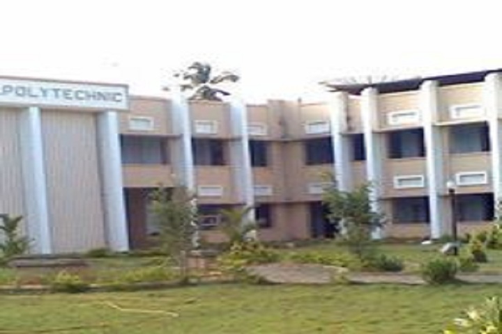 https://cache.careers360.mobi/media/colleges/social-media/media-gallery/18081/2019/3/23/Campus View of Seethi Sahib Memorial Polytechnic College Tirur_Campus-View.jpg